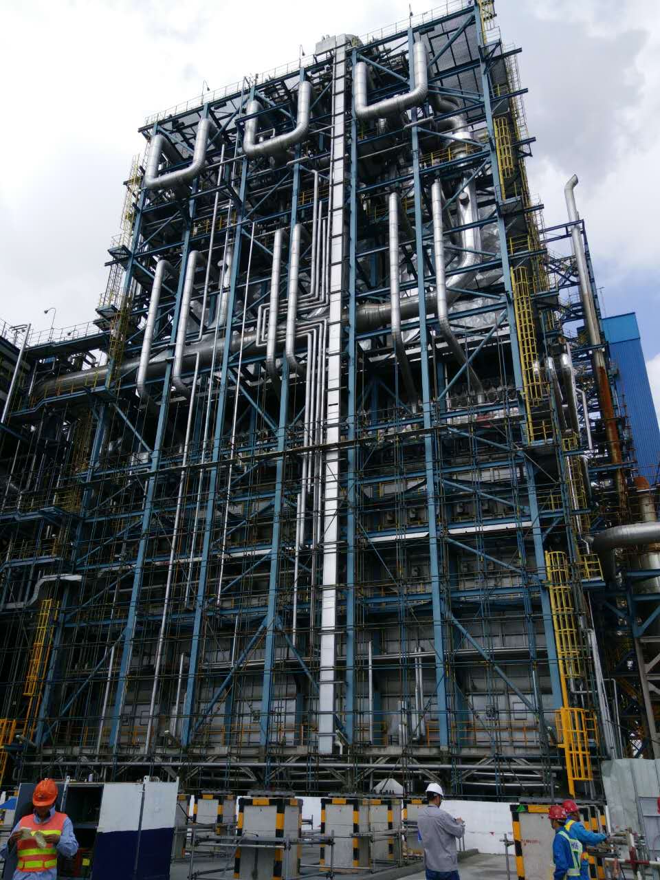  The ethylene pyrolysis furnace of Sino-Korean Petrochemical Company<br> &nbsp; 