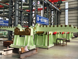 Thick plate turnover machine