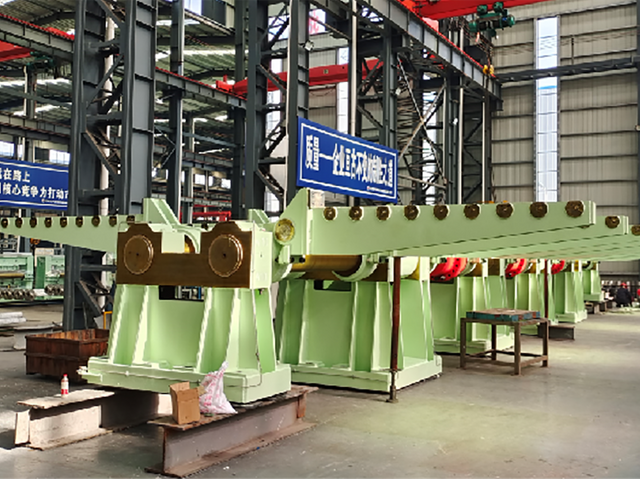 Thick plate turnover machine
