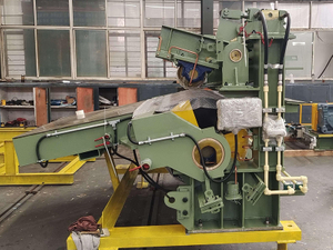 Outlet steering pinch roller